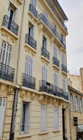 Spacieux appartement T4 avec cours privée